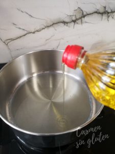 Ponemos aceite en la olla