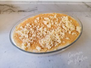 Echamos el pan rallado y el queso rallado